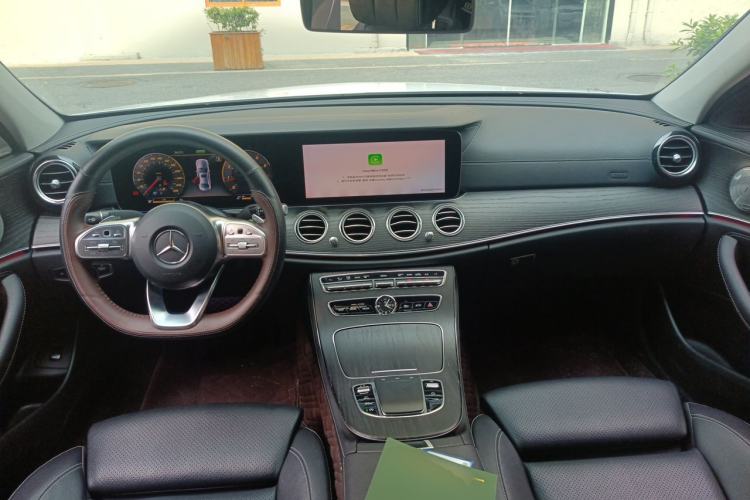 Used Mercedes-Benz E-Class 2019 E 260 L Sport Edition Center Console