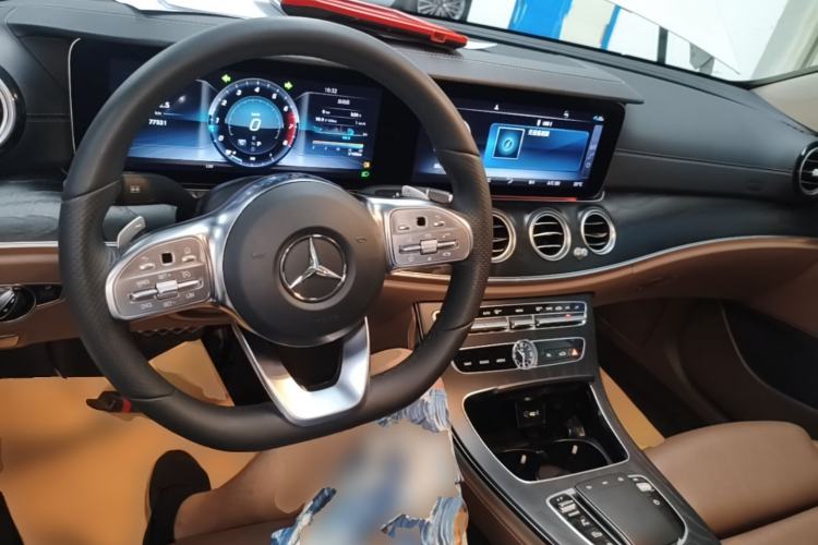 Used Mercedes-Benz E-Class 2019 E 200 L Sport Edition Center Console