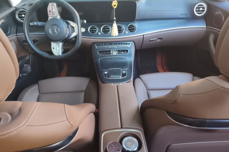 Used Mercedes-Benz E-Class 2019 E 200 L Sport Edition Center Console