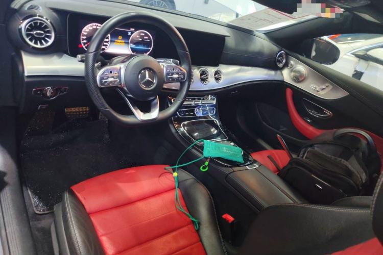 Used Mercedes-Benz E-Class 2019 E 200 Coupe Center Console