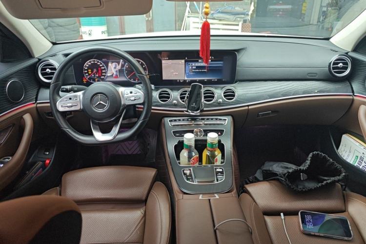 Used Mercedes-Benz E-Class 2019 E 200 L Sport Edition Center Console