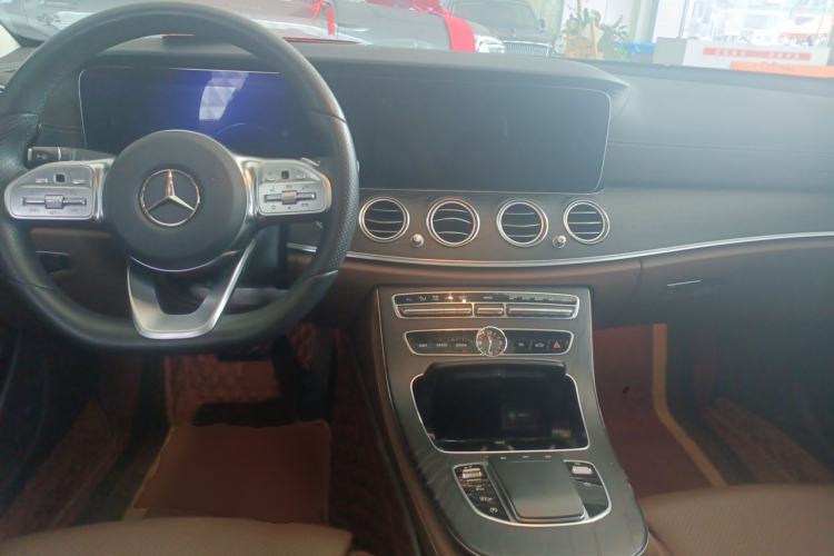 Used Mercedes-Benz E-Class 2019 E 260 L Sport Edition Center Console