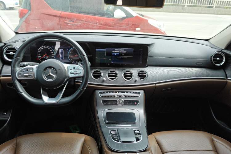 Used Mercedes-Benz E-Class 2019 Restyled E 300 L Sporty and Stylish Edition Center Console