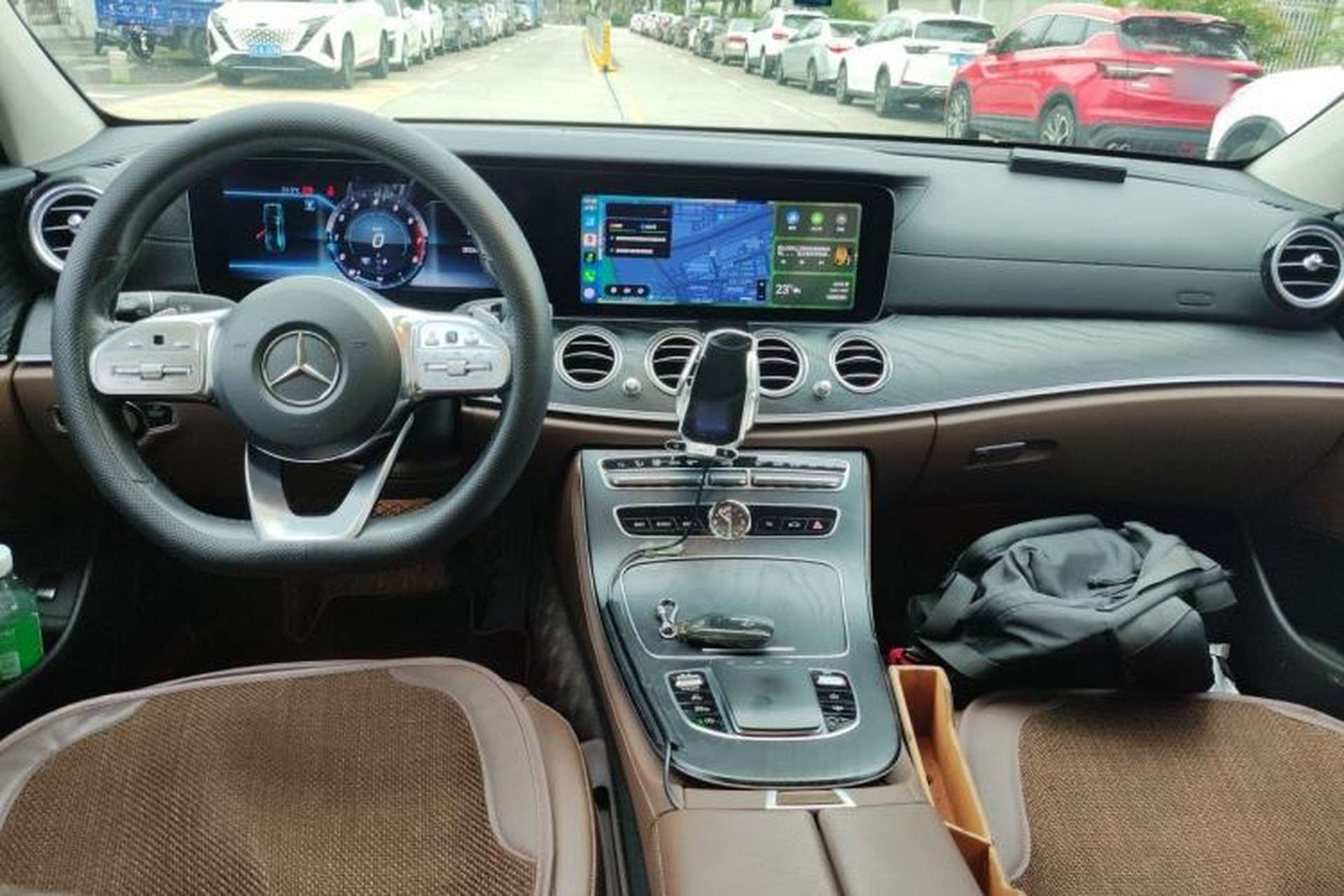 Used Mercedes-Benz E-Class 2019 E 300 L Sport Luxury Edition Center Console