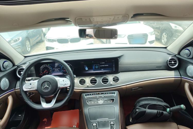 Used Mercedes-Benz E-Class 2019 E 260 L Sport Edition Center Console