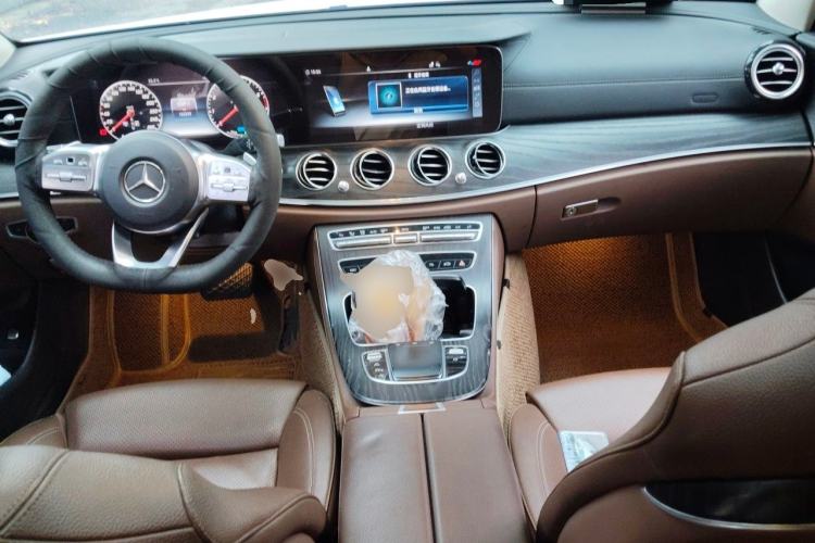 Used Mercedes-Benz E-Class 2019 E 260 L Sport Edition Center Console