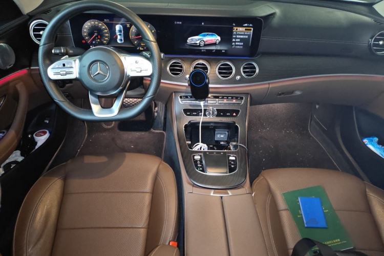 Used Mercedes-Benz E-Class 2019 Restyled E 300 L Sport Luxury Edition Center Console