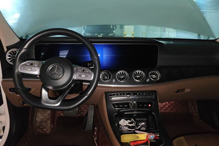 Used Mercedes-Benz E-Class 2019 Restyled E 300 L Sporty and Stylish Edition Center Console