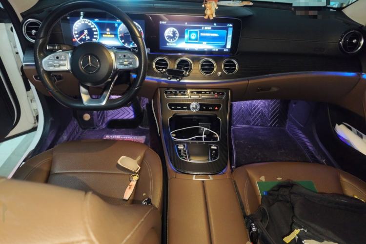 Used Mercedes-Benz E-Class 2019 Restyled E 300 L Sporty and Stylish Edition Center Console