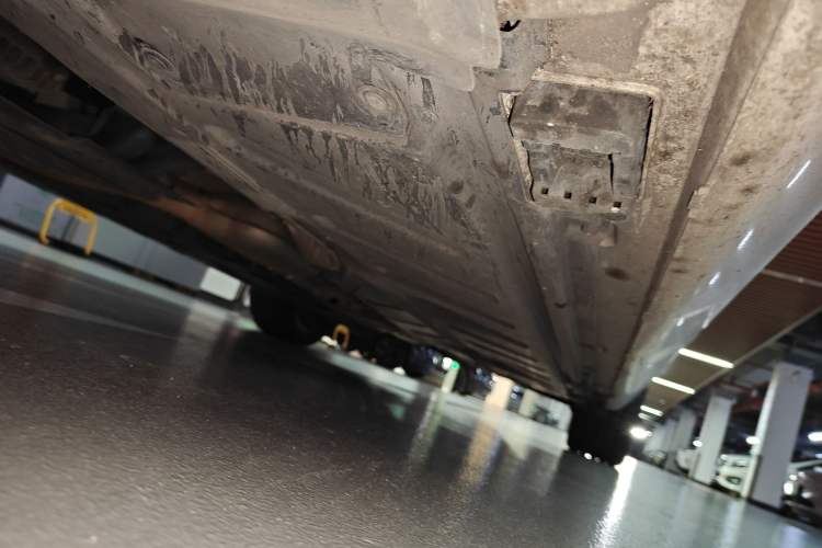Used Mercedes-Benz E-Class 2019 E 260 L Chassis Front Left
