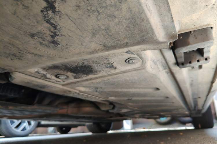 Used Mercedes-Benz E-Class 2019 E 300 L Luxury Model Chassis Front Left
