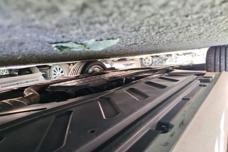 Used Mercedes-Benz E-Class 2019 Restyled E 300 L Sport Luxury Edition Chassis Front Left