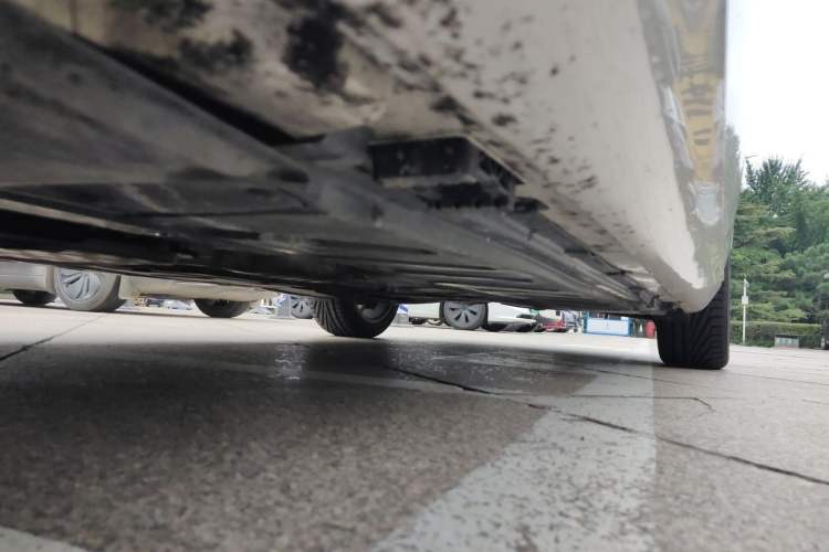 Used Mercedes-Benz E-Class 2019 E 200 L Chassis Front Left