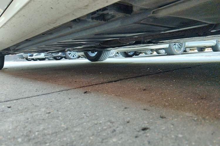 Used Mercedes-Benz E-Class  Chassis Front Right
