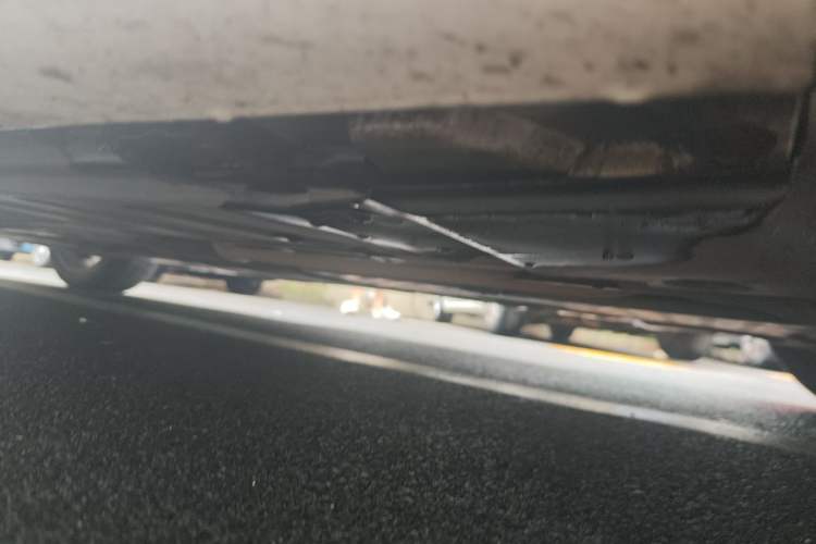 Used Mercedes-Benz E-Class 2019 E 300 L Sporty and Stylish Model Chassis Front Right