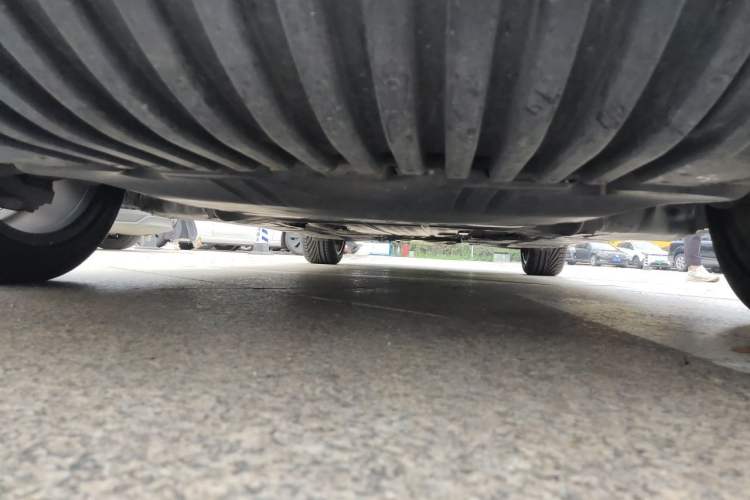 Used Mercedes-Benz E-Class 2019 E 200 L Chassis Front