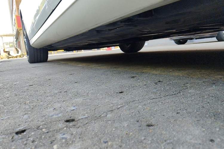 Used Mercedes-Benz E-Class  Chassis Rear Left