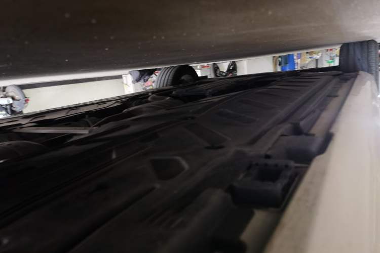 Used Mercedes-Benz E-Class 2019 E 260 Sport Edition Chassis Rear Left