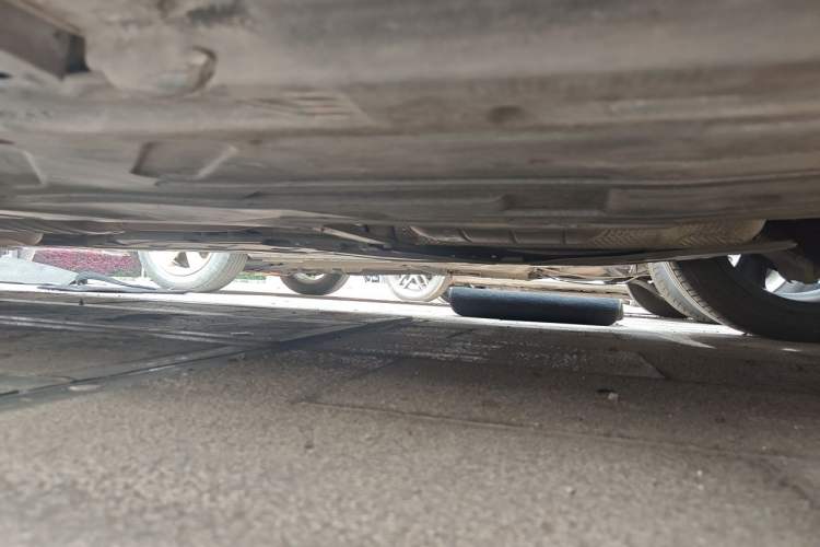 Used Mercedes-Benz E-Class 2019 E 300 L Sporty and Stylish Model Chassis Rear Left