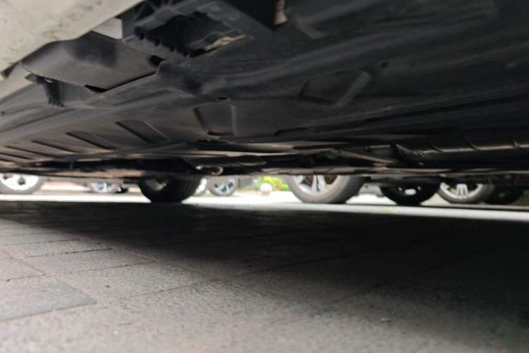 Used Mercedes-Benz E-Class 2019 E 260 Sport Edition Chassis Rear Left