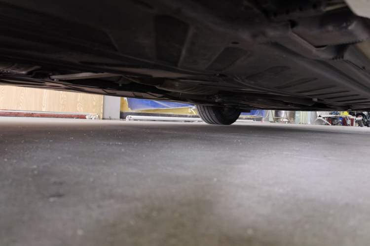 Used Mercedes-Benz E-Class 2019 E 260 Sport Edition Chassis Rear Right