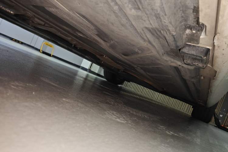 Used Mercedes-Benz E-Class 2019 E 260 L Chassis Rear Right