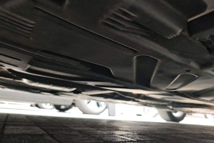 Used Mercedes-Benz E-Class 2019 E 260 Sport Edition Chassis Rear Right