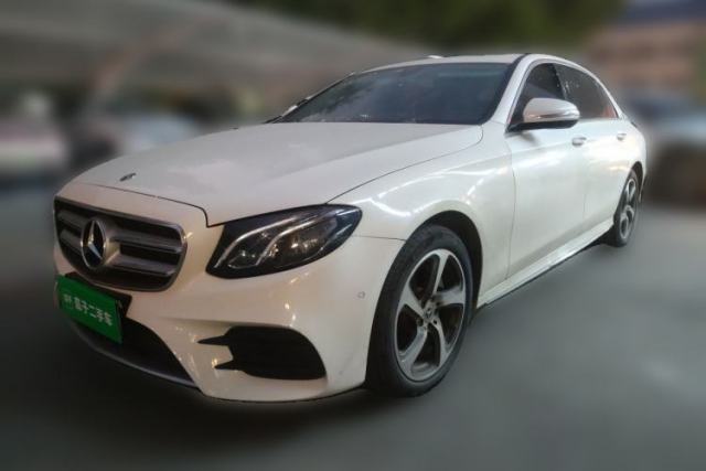 Ojetý Mercedes-Benz E-Class 2019 E 260 L Sport 4MATIC