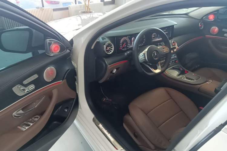 Used Mercedes-Benz E-Class 2019 Restyled E 300 L Sporty and Stylish Edition Driver Seat