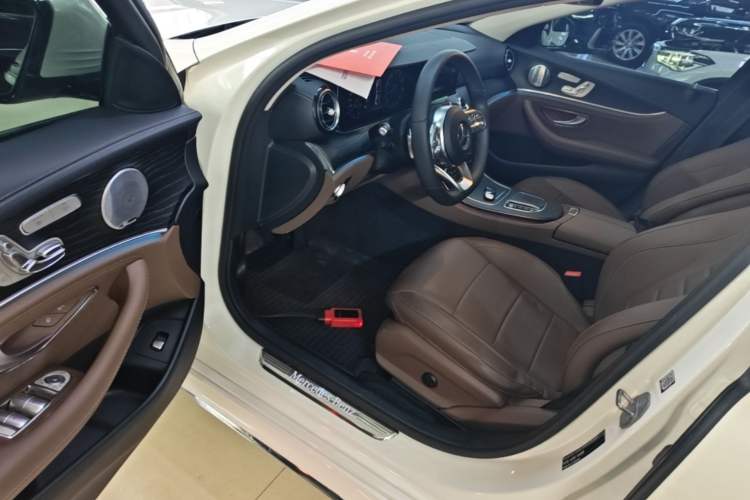 Used Mercedes-Benz E-Class 2019 Restyled E 300 L Sport Luxury Edition Driver Seat