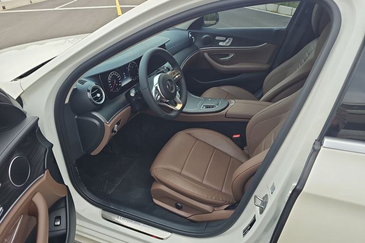 Used Mercedes-Benz E-Class 2019 Restyled E 300 L Sporty and Stylish Edition Driver Seat