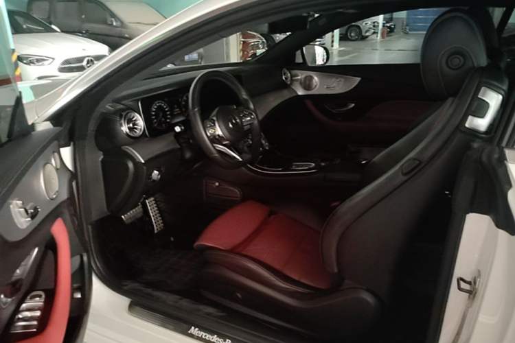 Used Mercedes-Benz E-Class 2019 E 200 Coupe Driver Seat