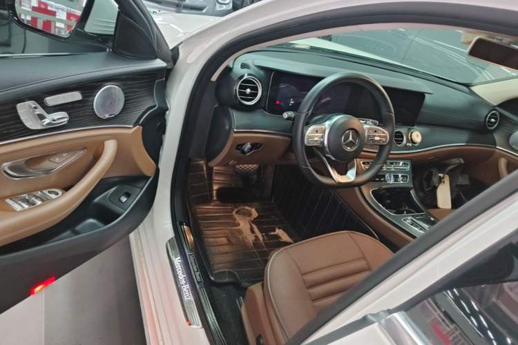 Used Mercedes-Benz E-Class 2019 Restyled E 300 L Sport Luxury Edition Driver Seat