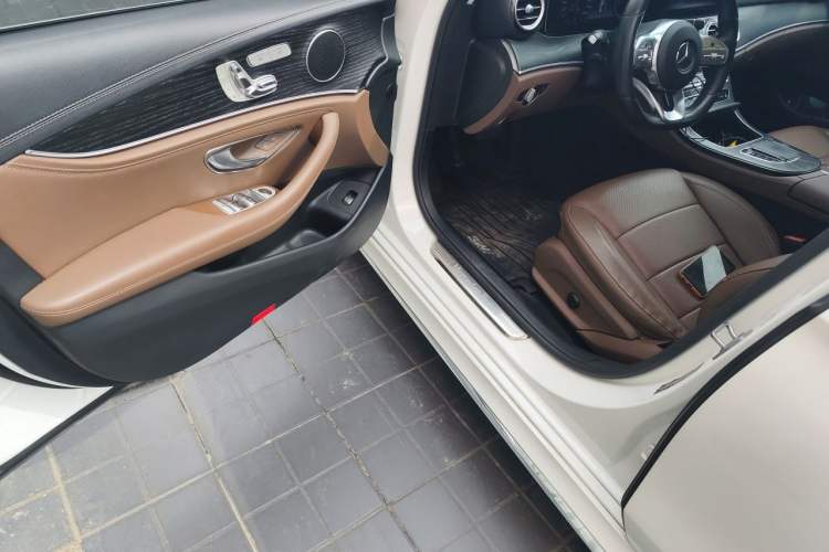 Used Mercedes-Benz E-Class 2019 E 300 L Sport Luxury Edition Driver Seat