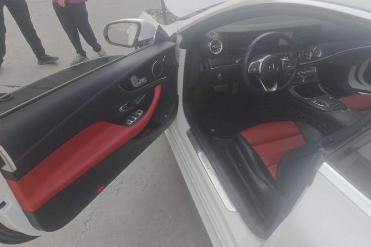 Used Mercedes-Benz E-Class 2019 E 200 Coupe Driver Seat