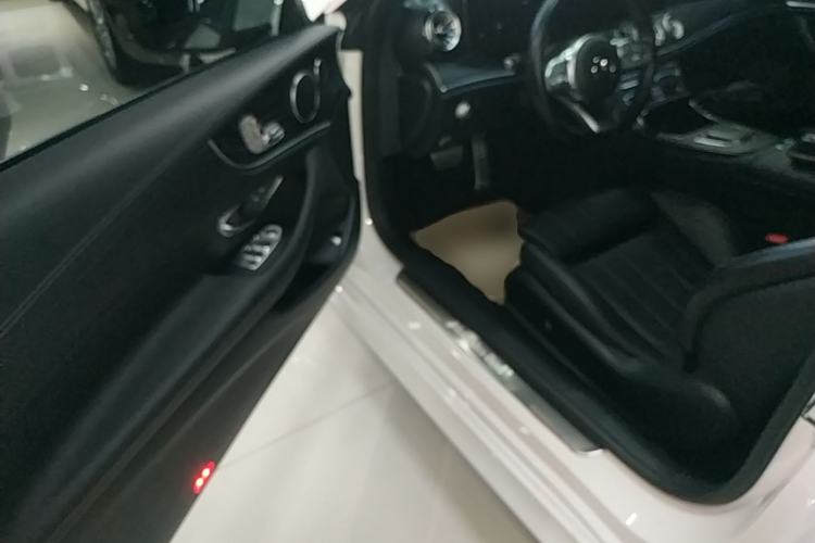 Used Mercedes-Benz E-Class 2019 E 200 Coupe Driver Seat