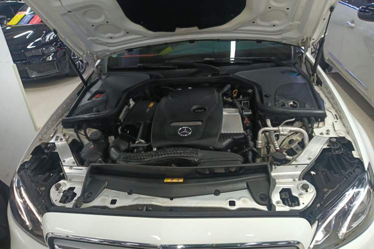 Used Mercedes-Benz E-Class 2019 E 200 L Sport Edition Engine Bay