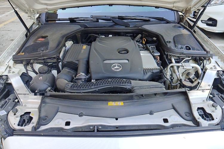 Used Mercedes-Benz E-Class  Engine Bay