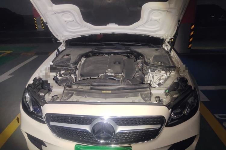 Used Mercedes-Benz E-Class 2019 E 300 Coupe Engine Bay