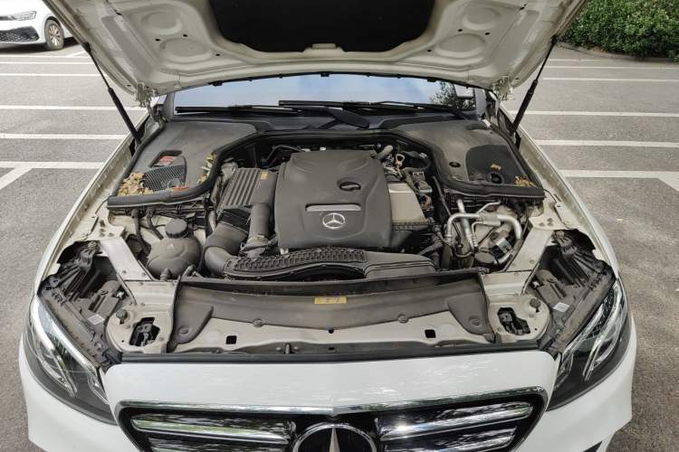 Used Mercedes-Benz E-Class 2019 E 200 Sport Edition Engine Bay