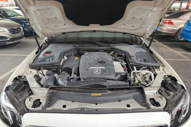 Used Mercedes-Benz E-Class 2019 E 200 L Sport Edition Engine Bay