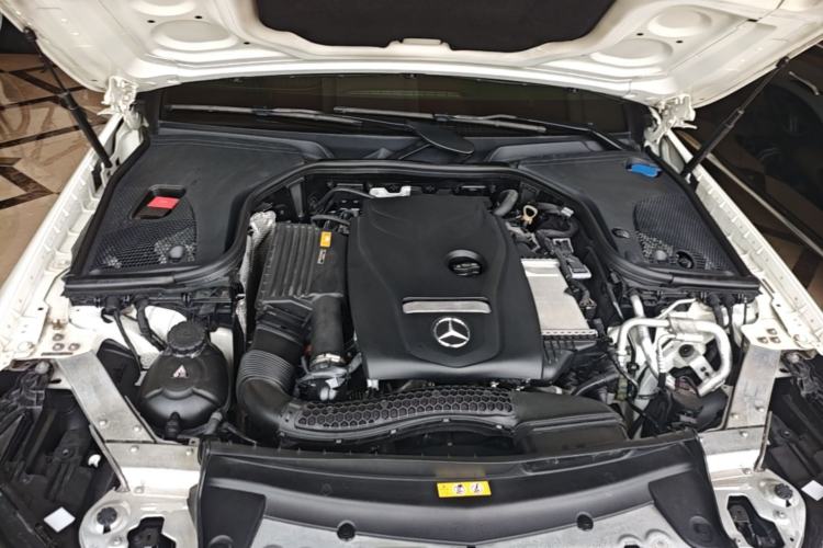 Used Mercedes-Benz E-Class 2019 E 200 Coupe Engine Bay