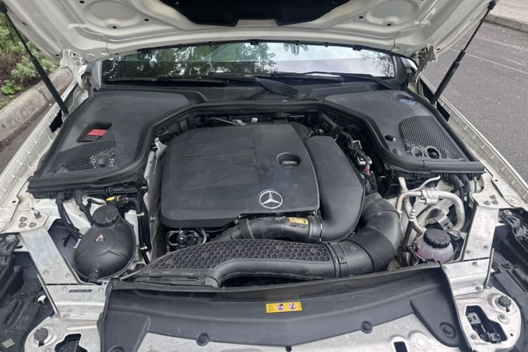 Used Mercedes-Benz E-Class 2019 E 260 L Sport Edition Engine Bay