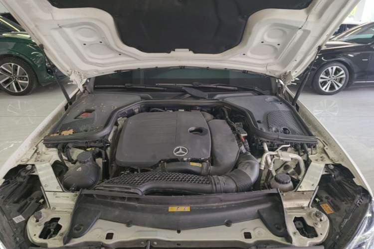 Used Mercedes-Benz E-Class 2019 E 260 Sport Edition Engine Bay