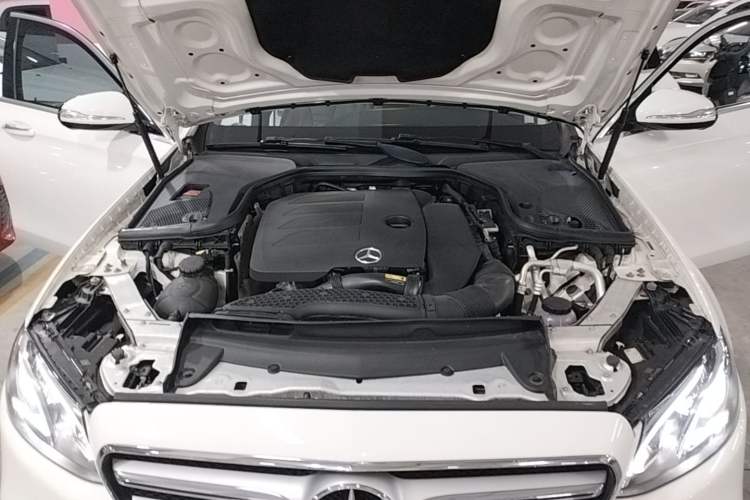 Used Mercedes-Benz E-Class 2019 E 260 L Sport Edition Engine Bay
