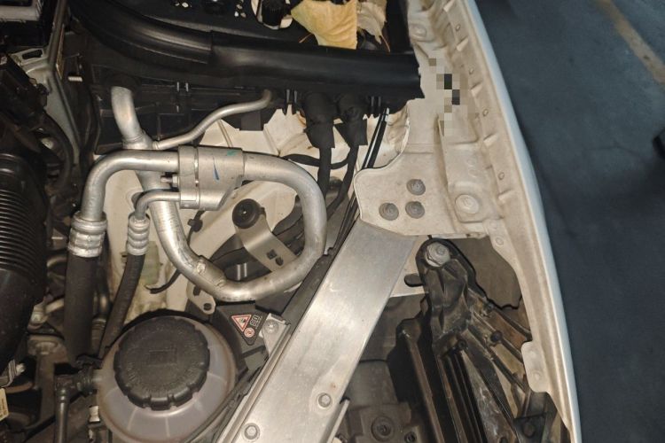 Used Mercedes-Benz E-Class 2019 E 260 L Sport Edition Engine Bay Left