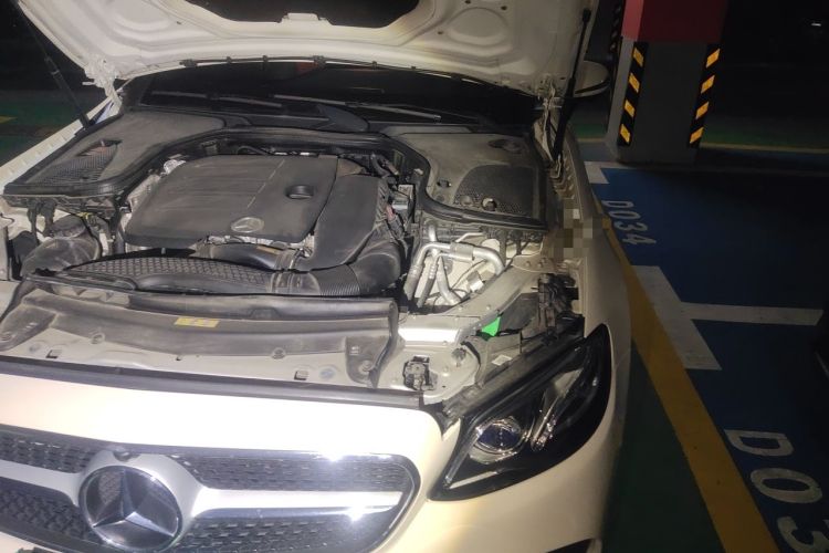 Used Mercedes-Benz E-Class 2019 E 300 Coupe Engine Bay Left