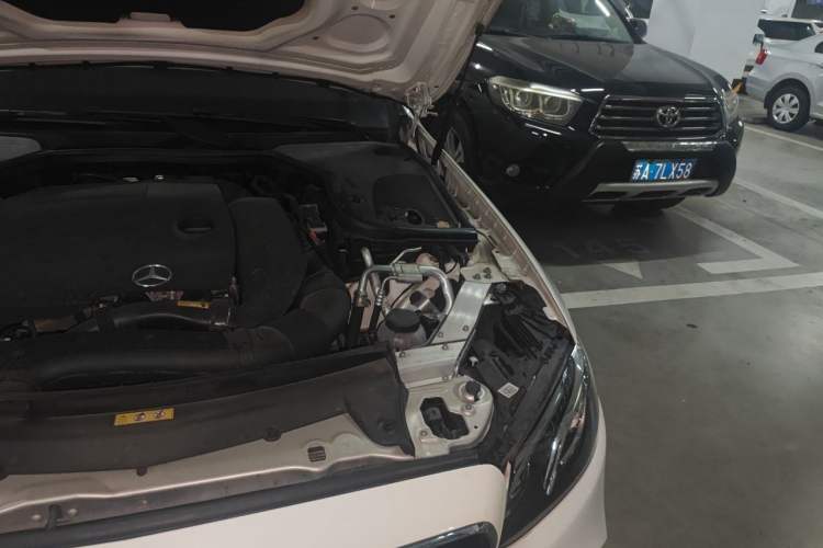 Used Mercedes-Benz E-Class 2019 E 260 Sport Edition Engine Bay Left
