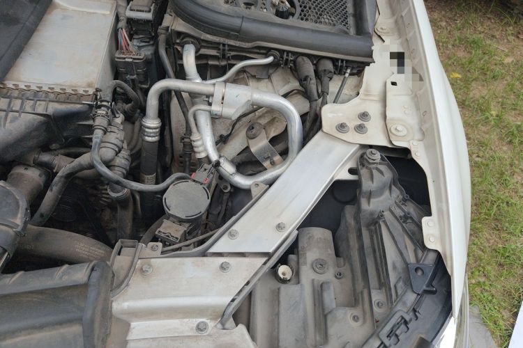 Used Mercedes-Benz E-Class 2019 E 200 L Sport Edition Engine Bay Left