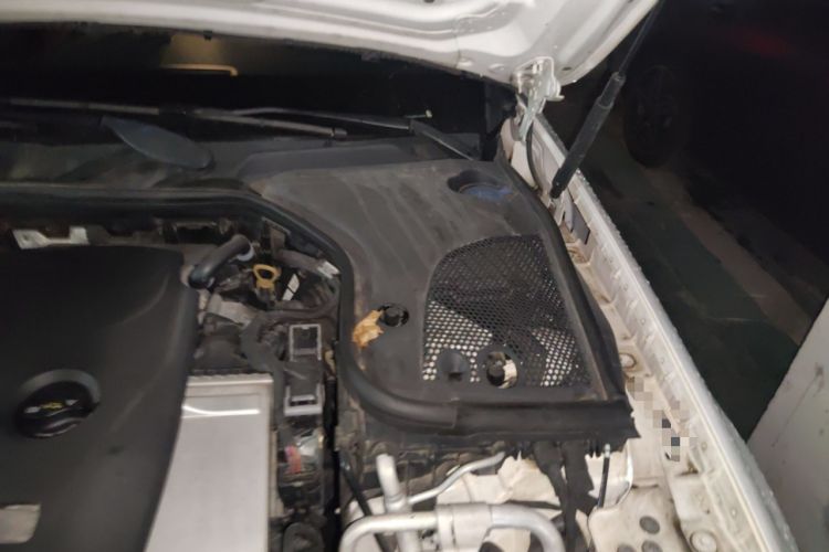 Used Mercedes-Benz E-Class 2019 E 300 L Sport Luxury Edition Engine Bay Left